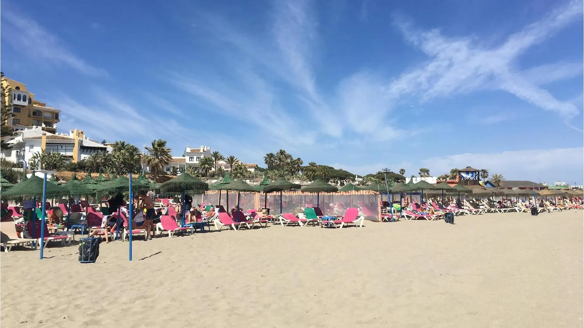 Cozy Apartment In Mijas Costa With Kitchen Sitio de Calahonda 0*,