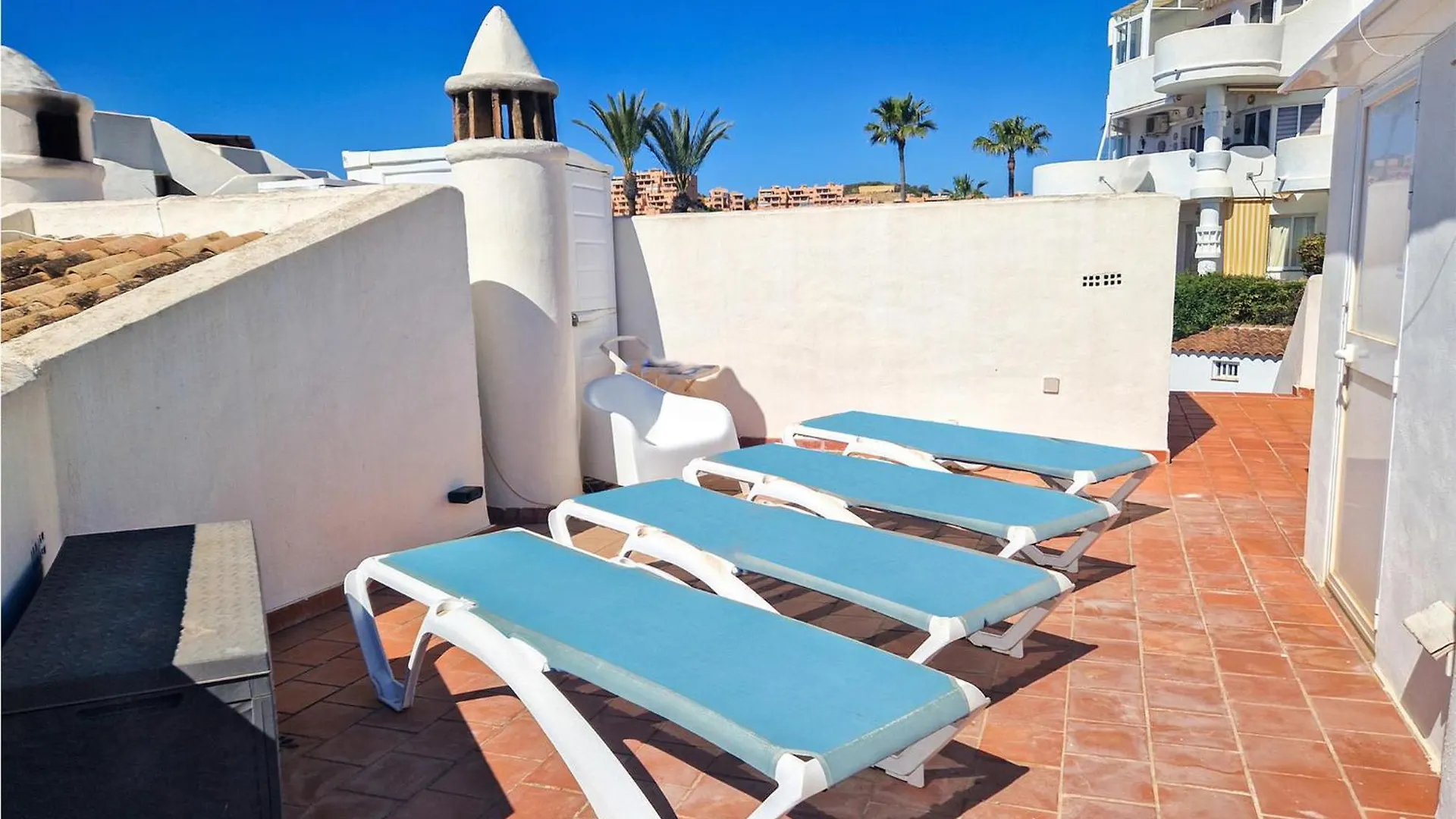 Cozy Apartment In Mijas Costa With Kitchen Sitio de Calahonda Spain